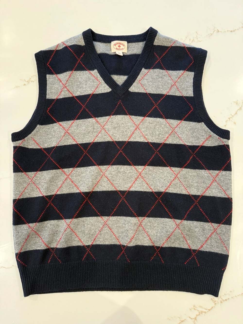 Brooks Brothers Red Fleece 100% Lambs Wool Argyle V-Neck Sweater Vest, Size XL